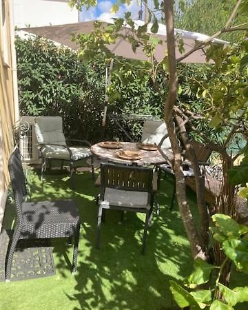 Location Studio De Charme 昂蒂布 外观 照片